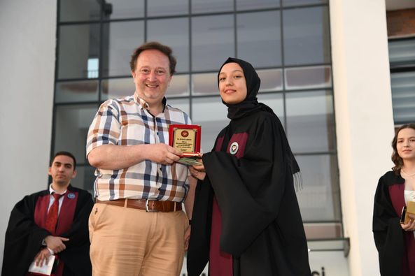Başkan Orkan Sırrı Yırcalı Anadolu Lisesi’ndeki mezuniyet törenlerine katıldı