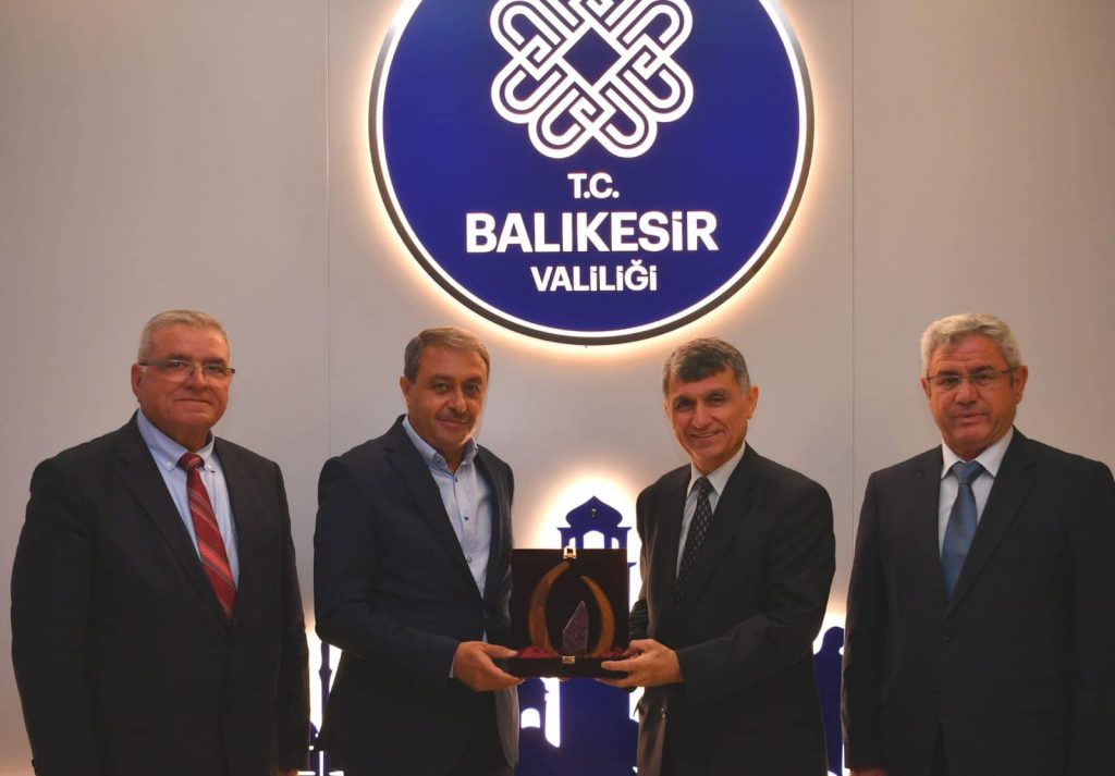 Ankara Balıkesirliler Derneği Balıkesir Valisi Hasan ŞILDAK’ı makamında ziyaret etti.