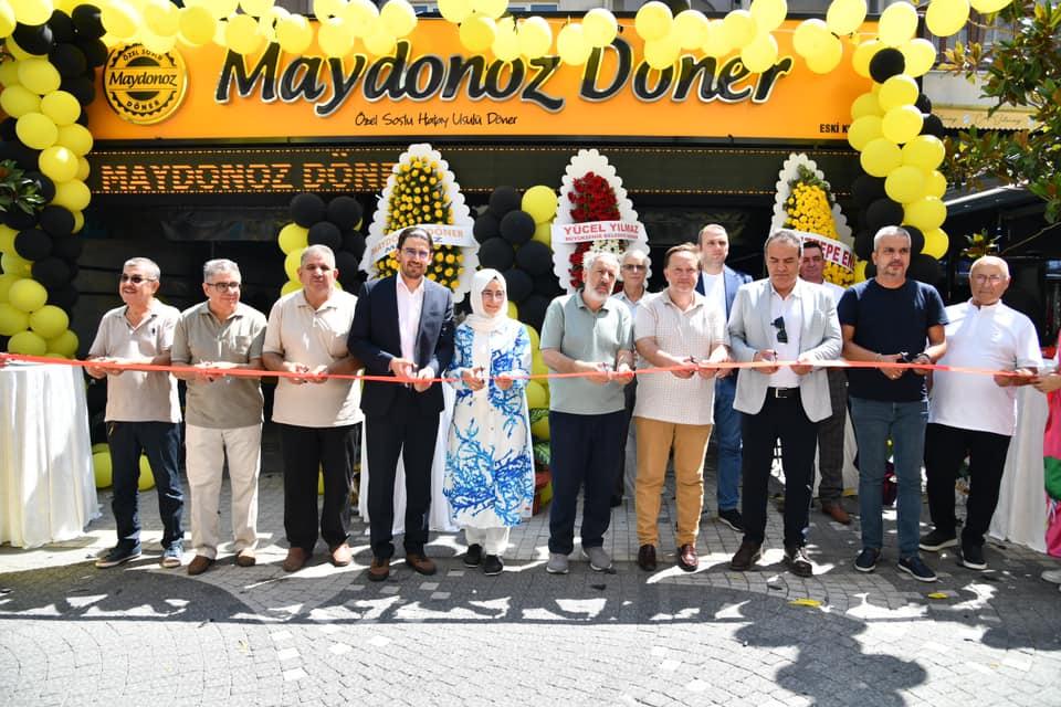 Karesi Belediye Başkanı Dinçer Orkan ”Maydanoz Döner”in açılışını yaptı