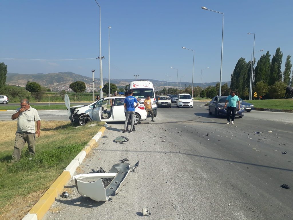 Bigadiç Balıkesir yolu sanayi kavşağında meydana gelen trafik kazasnda bir kişi yaralandı.