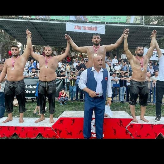 Büyükşehir Belediyespor Kulübü güreşçilerinin başarısı