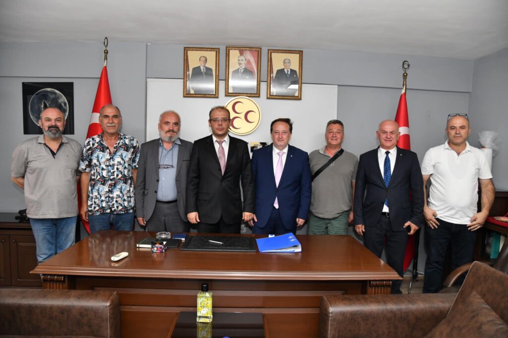 Başkan ORKAN MHP Karesi İlçe Başkanı Mustafa Bilsem’e hayırlı olsun ziyaretinde bulundu.