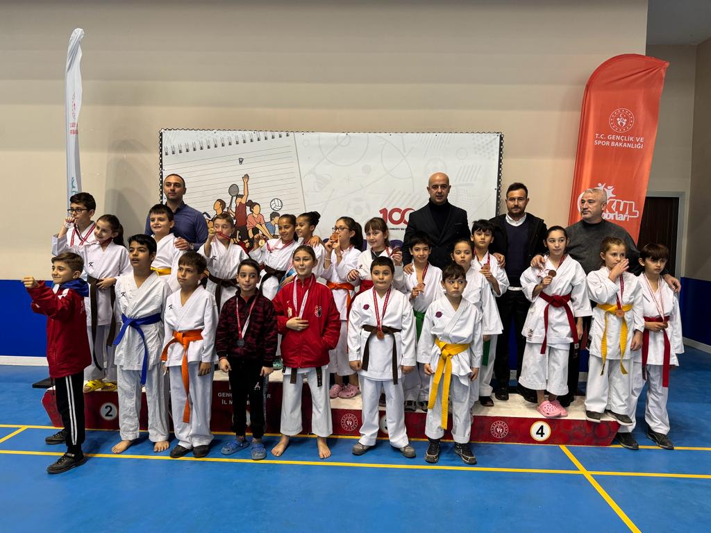 2023-2024 Okul Sporları Karate İl Birinciliği müsabakaları sona erdi.