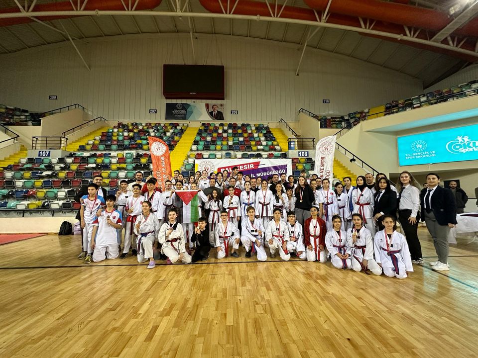 107 sporcunun katıldığı Taekwondo Yıldızlar Teşvik Müsabakaları sona erdi.