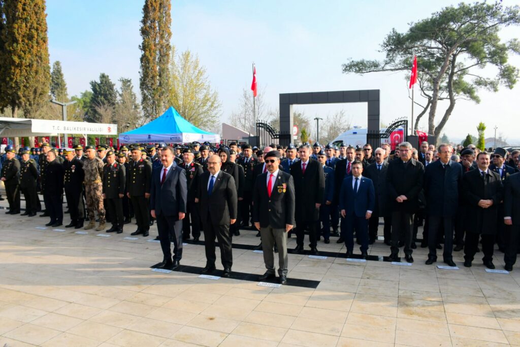 Şehitlikte 18 Mart Şehitlerimizi Anma Günü ve Çanakkale Zaferinin 109. Yıl Dönümü töreni