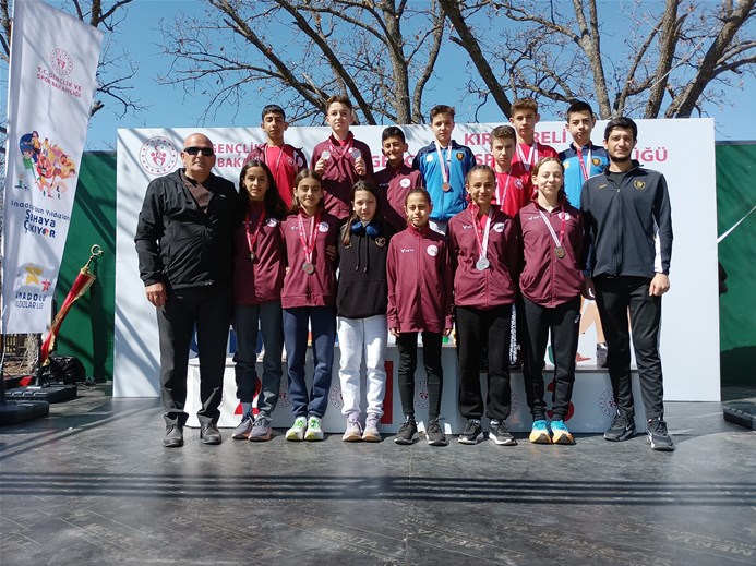 Anadolu Yıldızlar Ligi ve Atletizm Geliştirme Projesi Kros yarışmalarında derece alan sporcularımız