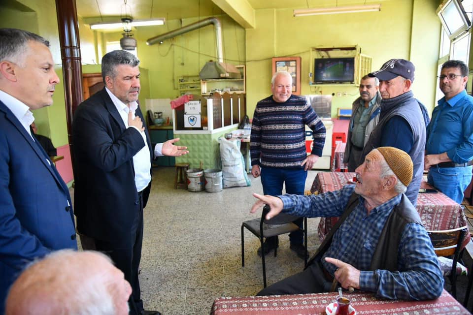 Karesi Belediye Başkanı Mesut AKBIYIK Üçpınar Mahallesini ziyaret etti