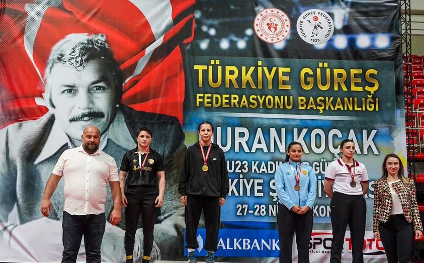 Kepsut Belediye Spor Kulübü sporcusu Duygu Gen65 Kilogram da birinci oldu