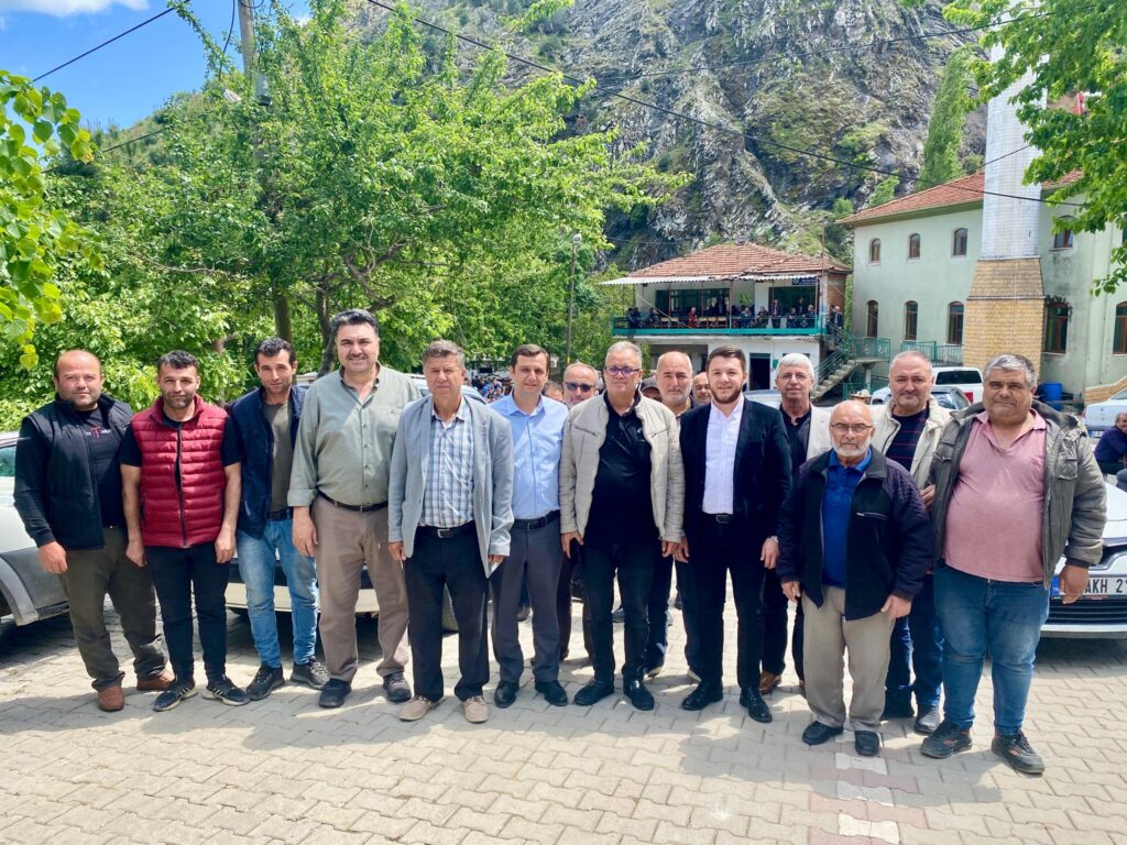 Havran Belediye Başkanı Emin ERSOY köy hayırlarına katıldı