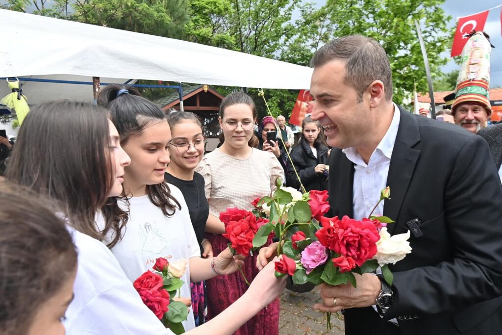 Balıkesir Büyükşehir Belediye Başkanı Ahmet Akın Kepsut’ta.