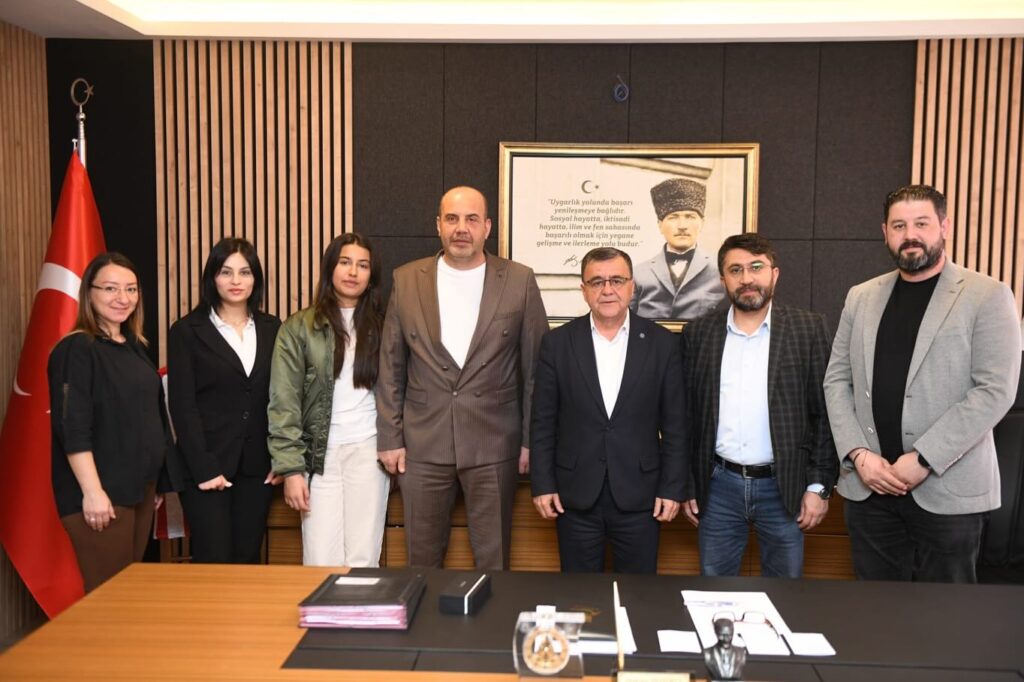 (Gazeteciler ve Dijital Yayıncılar Cemiyeti) Başkanı Bülent Haluk Türkbeyi Hakan ŞEHİRLİ’yı ziyaret etti