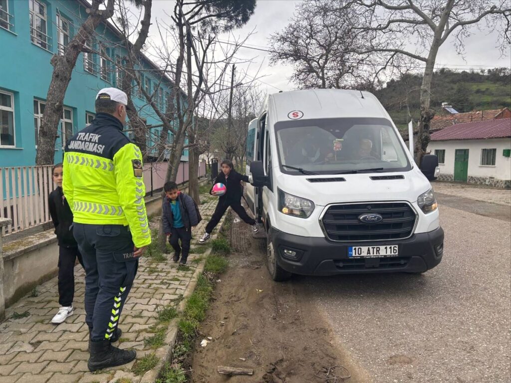 Çocuk ve Gençlerin Korunmasına Yönelik Okul Çevreleri ile Okul Servis Araçlarının Denetimi