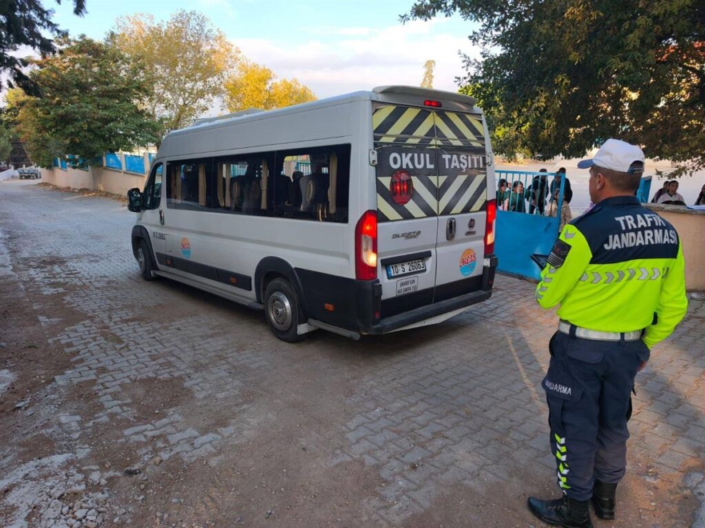 Okul Çevreleri ile Okul Servis Araçları Denetlendi